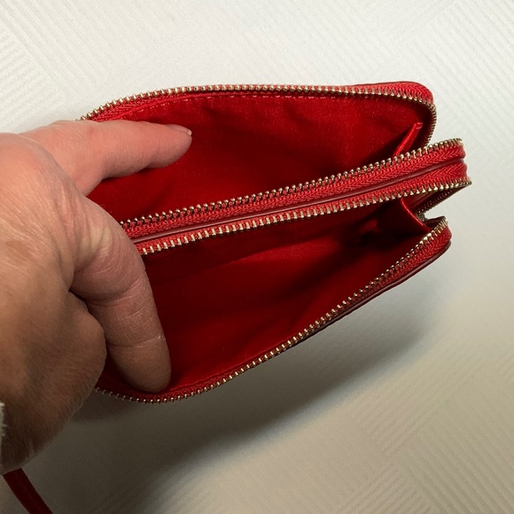 NWT - Bright Red Coach Leather Wristlet - Picture 4 of 8